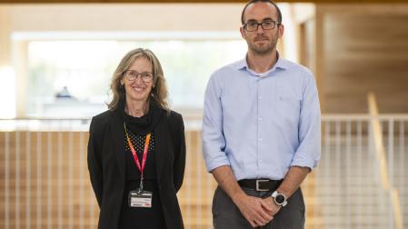 Maite Mendioroz (Navarrabiomed) y Miguel Valencia (CIMA), investigadores en ictus