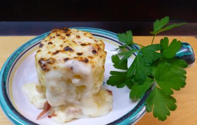 Patatas rellenas al gratén