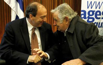 José Mújica tiene pendientes más de 200 entrevistas