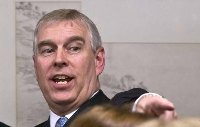 El príncipe Andrés niega  haber abusado sexualmente de una menor