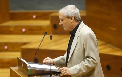 Aranburu defiende que las Cuentas de 2016 se centran en educación y salud