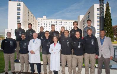 Equipo Acción Titan (de izquierda a derecha): Fila de arriba: Raul Churruca, Jesús Saénz, Daniel Álvarez, César Álvarez, Maria Yoldi, Ricardo Pérez Merino, Eliott Nuin. Fila de abajo: Diego Aisa, Gorka Astiz, Dr. Calabuig (cardiólogo), Francisco Javier Sá