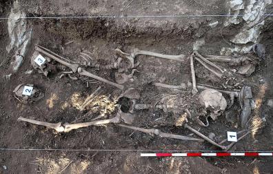 Comienza la exhumación de los restos de tres fugados de San Cristóbal