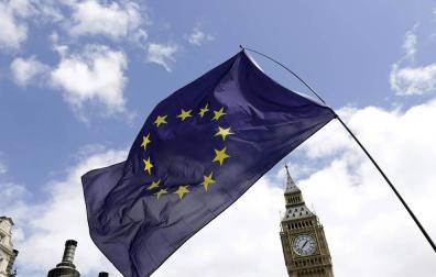 ​Miles de manifestantes protestan en Londres contra el brexit