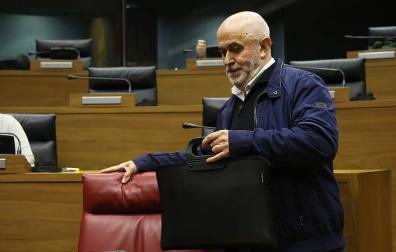 Dimite el consejero de Educación, José Luis Mendoza