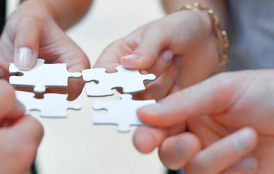Un total de 65 parejas participan en el VI Concurso de Puzzles de Mutilva