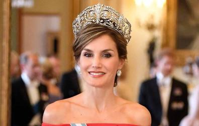 Imágenes de los looks que llevó la reina Letizia en su visita de Estado al Reino Unido.