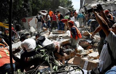 Un terremoto de 7,1 grados en la escala Richter sacude México y siembra el pánico