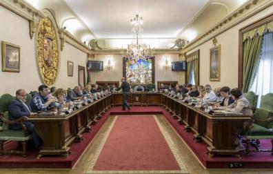 El cuatripartito y el PSN aprueban las tasas de Pamplona para 2018