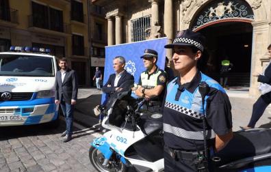 La Policía Municipal estrena imagen con un diseño que "incide en la cercanía"