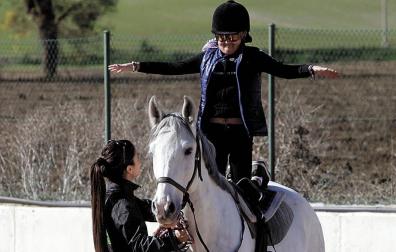 En la consulta de una psicóloga que trabaja con caballos