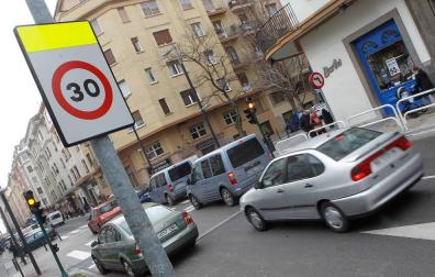 Cuenca propone limitar la velocidad en Pamplona a 30 km/h para evitar atropellos