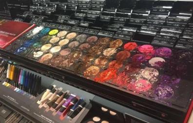 Un niño destroza en Sephora maquillaje valorado en unos 1.100 euros