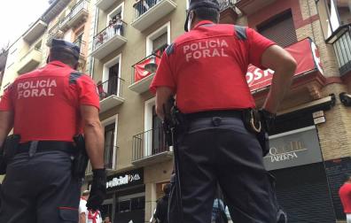 La Policía Foral detiene a tres personas por cometer hurtos en Sanfermines