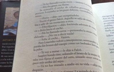 La respuesta de Pérez-Reverte a una lectora que le corrigió una falta de ortografía
