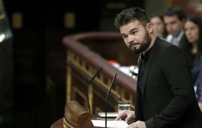El portavoz adjunto de ERC en el Congreso, Gabriel Rufián durante su intervención en el debate de investidura.