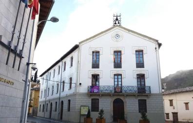 Aoiz trasladará las oficinas municipales a la planta baja del consistorio