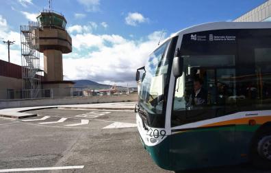 Nuevos horarios de la línea de villavesa al aeropuerto para adaptarlos a los vuelos