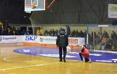 El partido Aspil Vidal-Santiago, suspendido por goteras en el Ciudad de Tudela