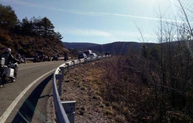 Un motorista herido en una salida de vía en el puerto de las Coronas
