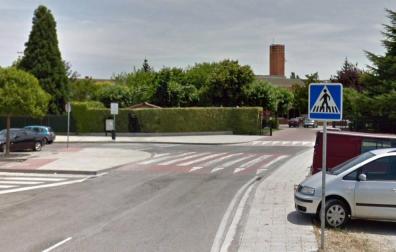 Una madre que iba con un cochecito y su hijo de 10 años, atropellados en Pamplona