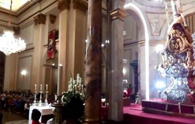 Una segunda misa de la escalera de San Fermín muy "dulce"