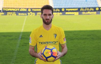 Fausto Tienza: “Es un fracaso para Osasuna si no sube a Primera División”
