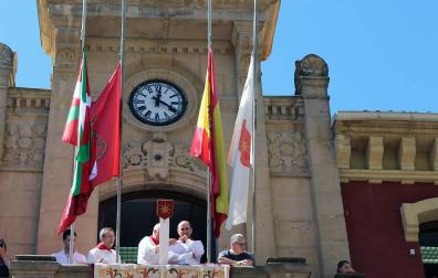 El TAN anula la decisión del Ayuntamiento de Estella de colocar la ikurriña en fiestas