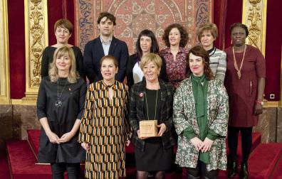 Blanca Fernández recibe el Premio Berdinna por su compromiso con la igualdad