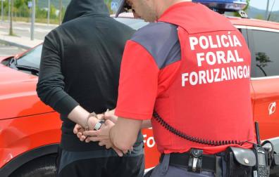 Detenidos por lesiones en Funes, amenazas en Ansoáin y coacciones en Sarriguren
