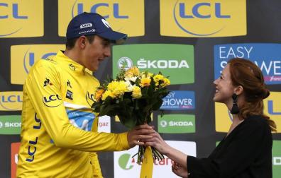 Marc Soler da la sorpresa y se lleva la París-Niza