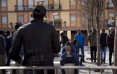 Tensión entre senegaleses concentrados en Lavapiés y la Policía
