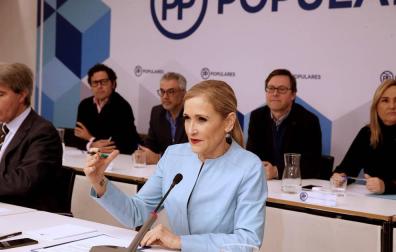 Cifuentes se querellará contra los periodistas que informaron sobre su máster