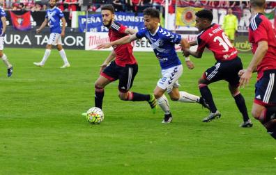 Imágenes del encuentro correspondiente a la Jornada 31 de la Liga Adelante, temporada 2015/2016, disputado entre el C.A. Osasuna y el Tenerife.