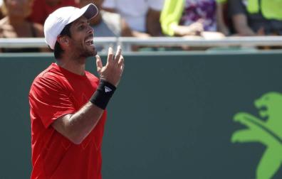 Verdasco pide que expulsen al padre de Kokkinakis en pleno partido