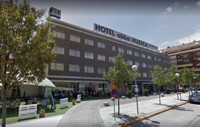 Pelayo, jugador del Albacete, "estable" tras caer del tercer piso de un hotel en Huesca