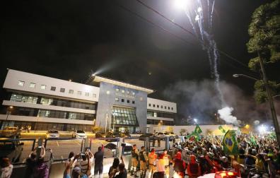 Nace 'Lula Libre', el campamento a pocos metros de la celda del expresidente