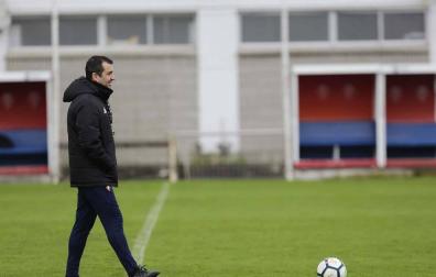Diego rechaza los malos augurios que no ayudan al objetivo del ascenso