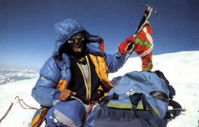 Repaso en imágenes a la vida del montañero Mari Ábrego.