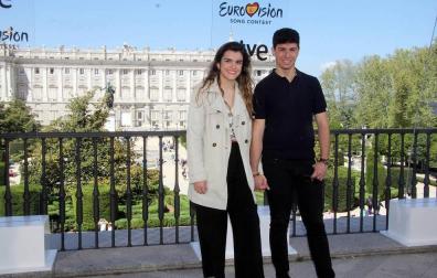 Será el día 3 de mayo cuando todos pongan rumbo a la capital lusa, como parte de una numerosa delegación de la que también formarán parte su excompañera y amiga Aitana, sus exprofesores Javier Calvo y Javier Ambrossi y la presentadora Anne Igartiburu, que presentará desde allí algunos especiales del programa "Corazón".