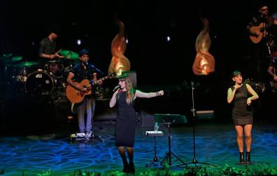 Rozalén y Amaia Romero unieron sus voces este sábado en Baluarte