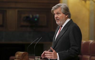 El ministro de Educación, Cultura y Deportes, Íñigo Méndez de Vigo, durante su intervención en la sesión de control al Gobierno.