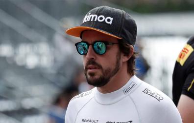 Red Bull domina la primera sesión y Alonso empieza con problemas