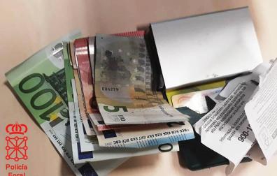 Un vecino de Tafalla devuelve una cartera con 390 euros