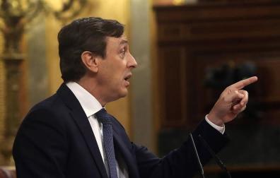 El PP acusa a Rivera de haber sido "colaborador necesario" en la moción censura