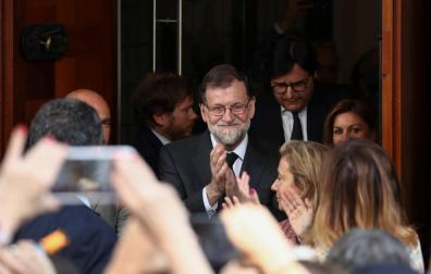 Los barones del PP confían en que Rajoy guíe al partido hasta su renovación tras el verano