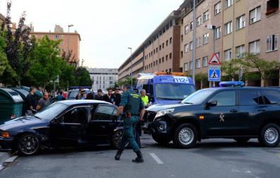 Un conductor ebrio y sin carné se da a la fuga con dos menores en Berriozar