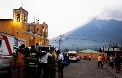 Al menos 25 personas mueren tras la erupción del volcán de Fuego en Guatemala