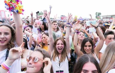 La música del Holika lleva a 9.000 personas a Cortes