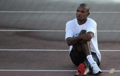 Abidal y su primo evolucionan bien del trasplante de h&iacute;gado